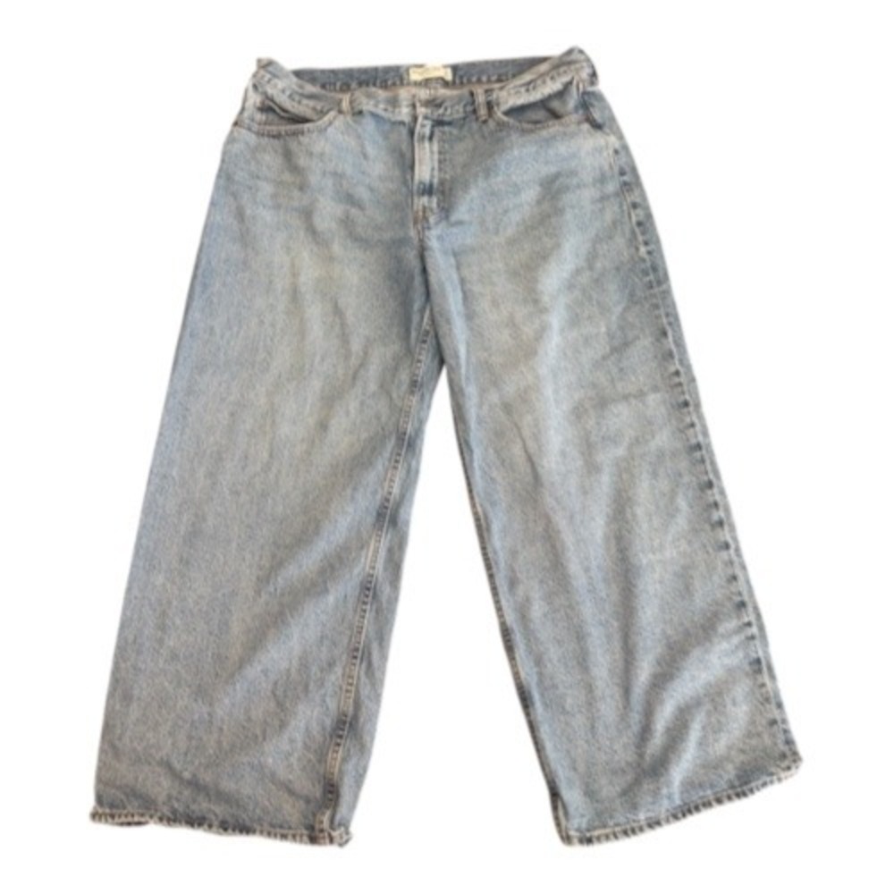 Abercrombie & Fitch Ultra Loose Low Rise Wide Leg Jeans Light Wash 32 Short